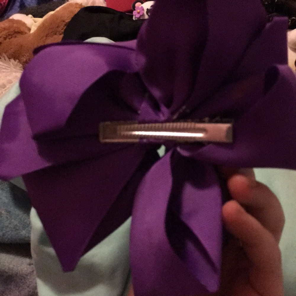 Bow - Picture 2 of 4